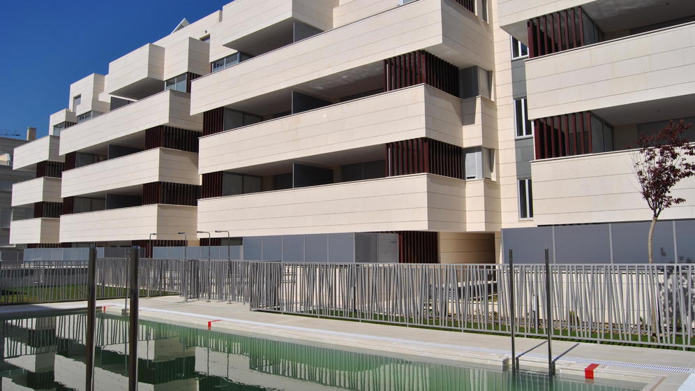 La vivienda se encarece un 4,5 %, su mayor repunte desde finales de 2007
buff.ly/1QFa6RC