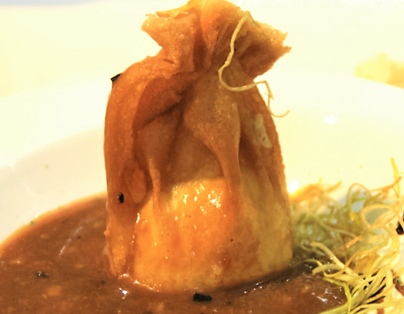 VINATEROS28's tweet photo. Saquitos de huevos de corral con boletus y trufa. ¡Delicioso! #Restaurantes #Madrid https://t.co/3wwSXJI1lg