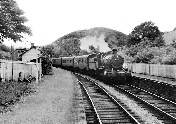 Meeting planned to discuss proposals to reopen train line after 'positive' report

cambrian-news.co.uk/article.cfm?id…