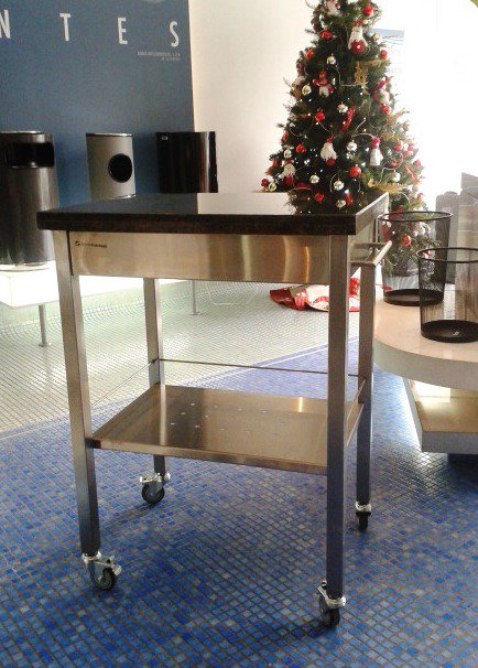 SmithFalchetti's tweet photo. Nuestra Mesa del Chef en venta en la tienda Baños Inteligentes de Bello Monte. Búscala!  @Dasimercave https://t.co/sMNV4CrXs8