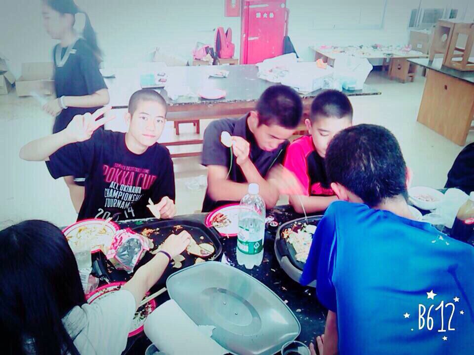 ezwebnejp_'s tweet photo. 推薦がありました✨
西原２年あらりゅ〜！
次期生徒会会長で！
クラスのリーダー的存在✋💫
バスケ部で１度ひざの手術を
したけれど、それにも負けずに
べすめんとしてがんばってる😁💭
#かっこいいと思った人、バスケしてるひとRT https://t.co/Y5iZgKhkwm