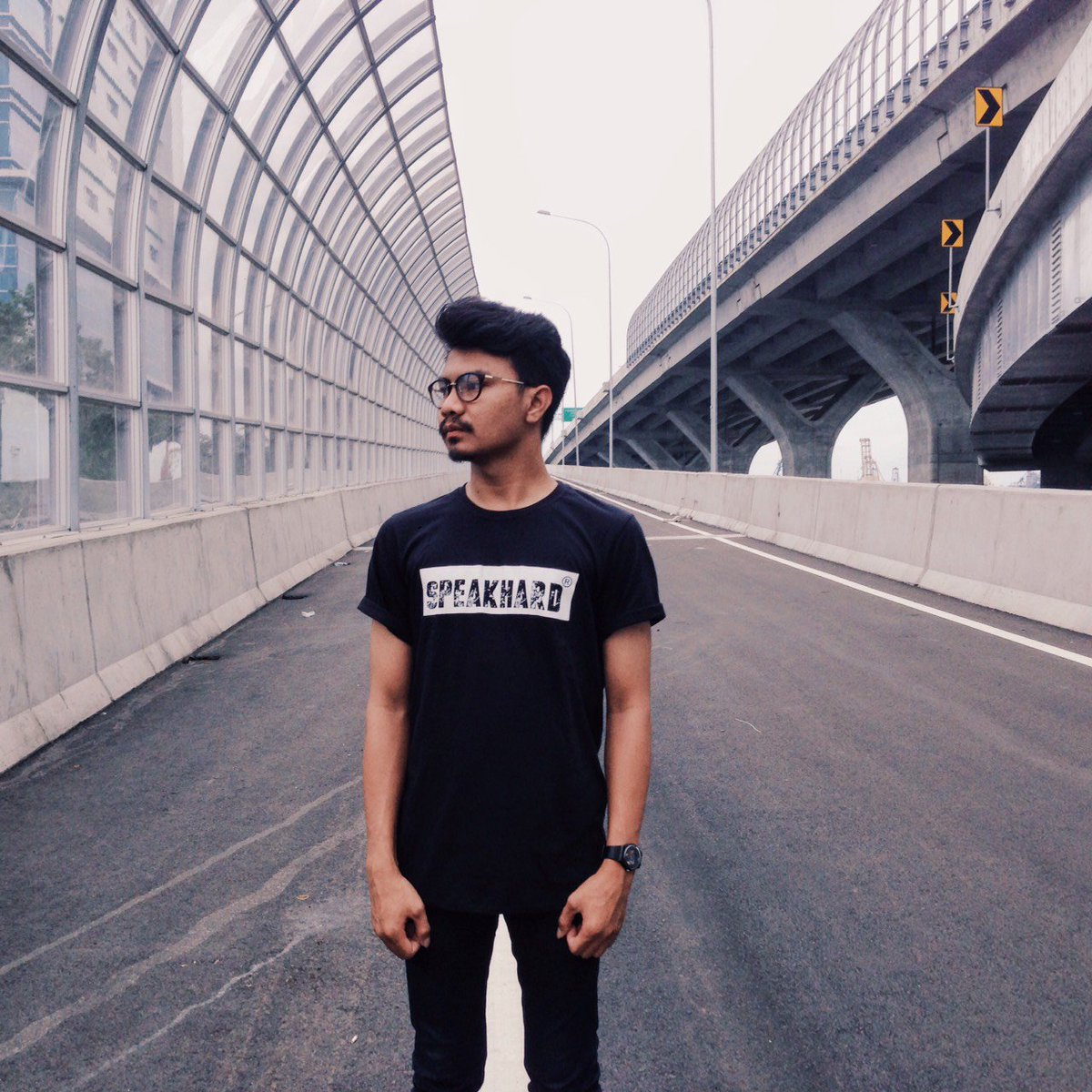 Ts "YOUR BLACK" | IDR 100K
available size M,L