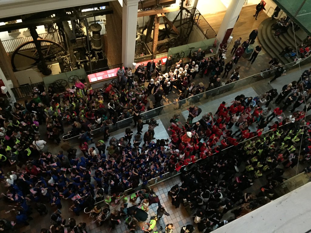 NHM_London's tweet photo. Just 14 mins to launch - @sciencemuseum filling up and the crowd cheering @BBCStargazing &amp; @Cmdr_Hadfield #Principia https://t.co/FbG6MVR9rT