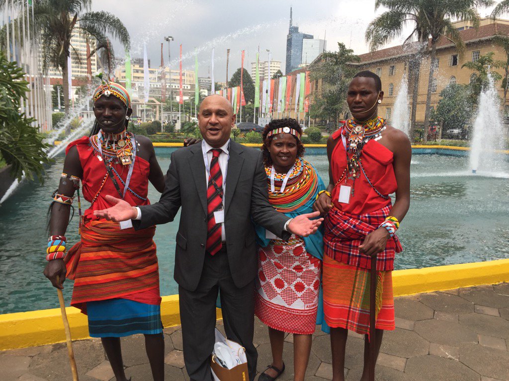 FerdyOmondi's tweet photo. This delegate found the Maasai hard to resist #MC10Nairobi #MC10 https://t.co/LquaBB4jG8