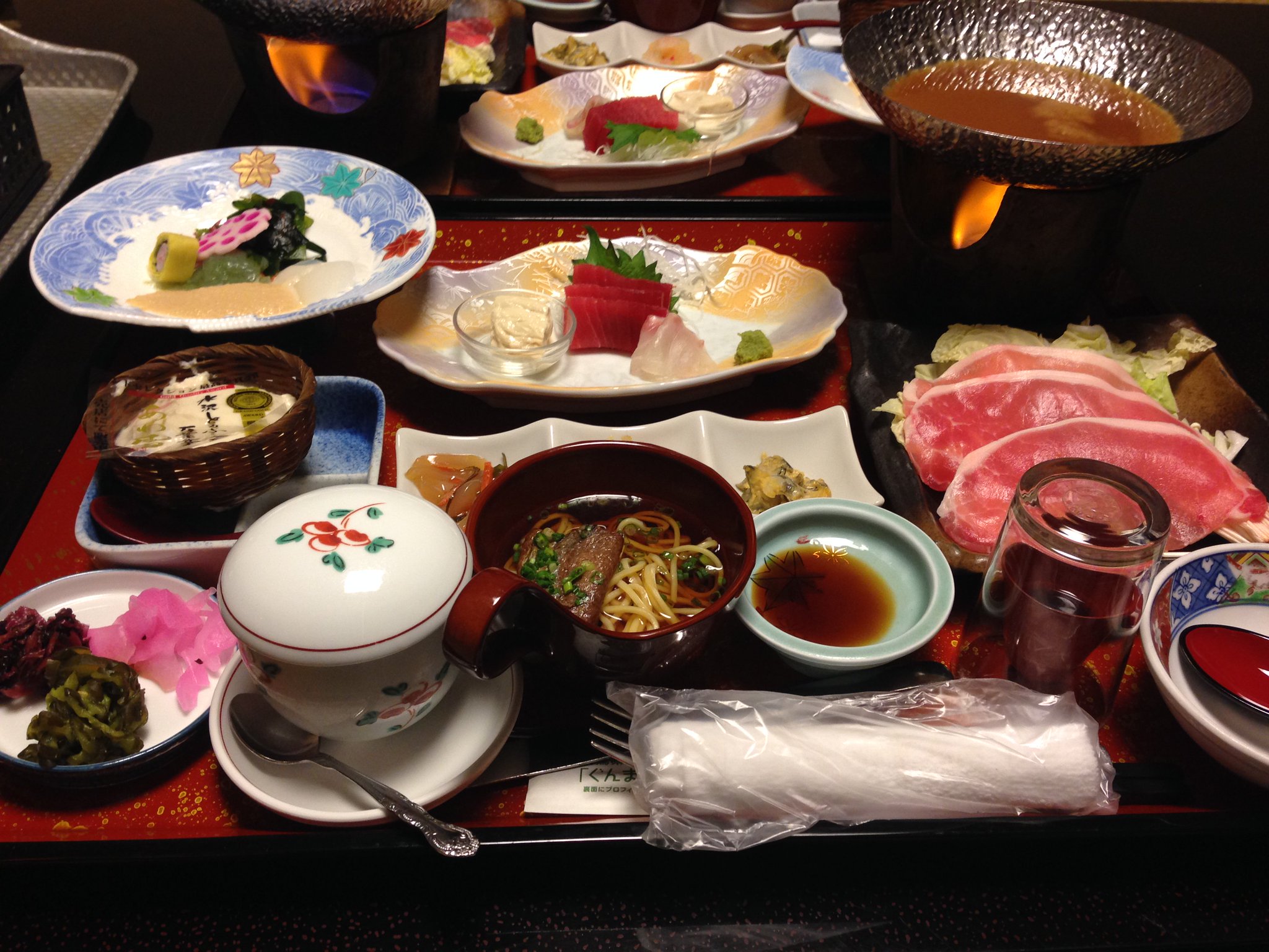 ホチカモ この前泊まった伊香保温泉は食事がやたらでてきましたw これにお酒と釜飯とデザートがついてきました おなかいっぱいで動けなくなるレベルです 風呂 喫茶店 風呂 飯 風呂 風呂のコンボでした T Co Pruwtt9uqz ホチカモ この前泊まった伊香保温泉は食事がやたらでてきましたw これにお酒と釜飯とデザートがついてきました おなかいっぱいで動けなくなるレベルです 風呂 喫茶店 風呂 飯 風呂 風呂のコンボでした T Co Pruwtt9uqz