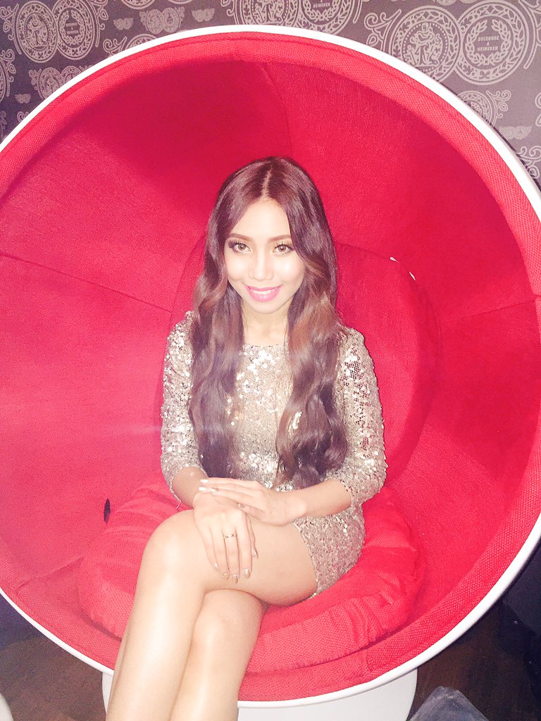 4SISTERSMUSIC's tweet photo. HAPPY BDAY to our sassy rapper- bunso (youngest sister) 💕💕💕 make a wish🌟🌟   we love you always #HBD4thImpactCelina https://t.co/7iVOpDeCGt