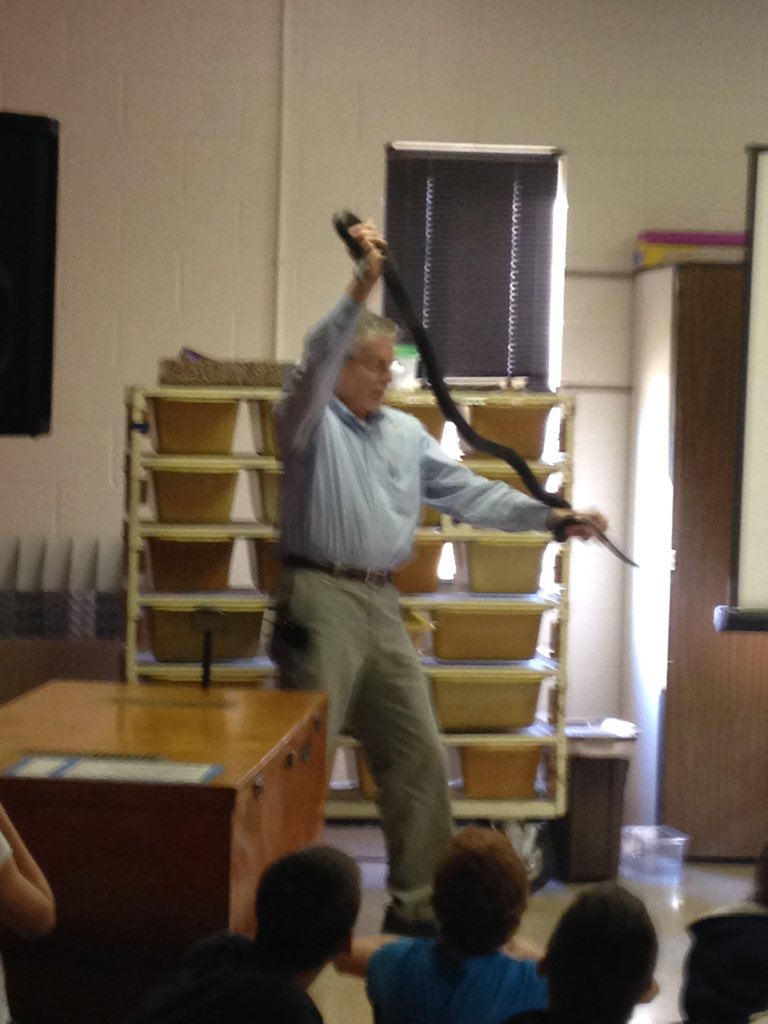 ctruellELA's tweet photo. Sixth grade Snake Day at BMS!!! https://t.co/lWC9Z5KH9v