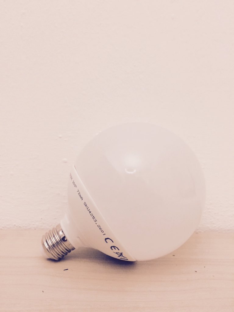 LedonArchi's tweet photo. Lampada a sfera da 13w. Venite ad acquistarla nel nostro punto vendita! Vi aspettiamo.#led #light #relamping #ledon https://t.co/IQW4C3T3C7
