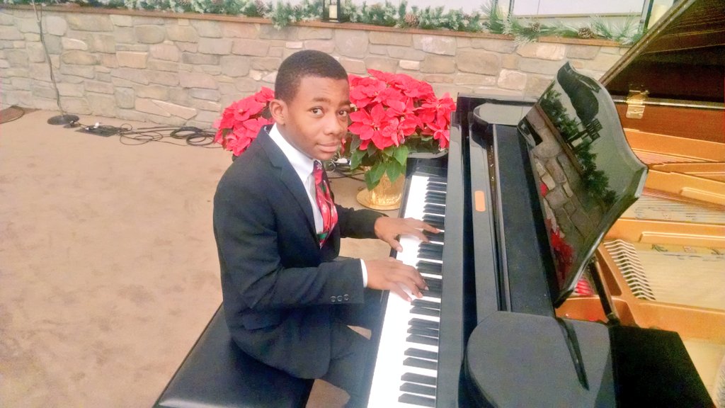 ItsOrderMySteps's tweet photo. #OMSroadTrip 2C 2019 Shayne Richmond #STR00 #pianist #recital
#WeAreDJO #omsMUSIC4u #JHMS
More pix on Facebook https://t.co/uz2p71dBLi