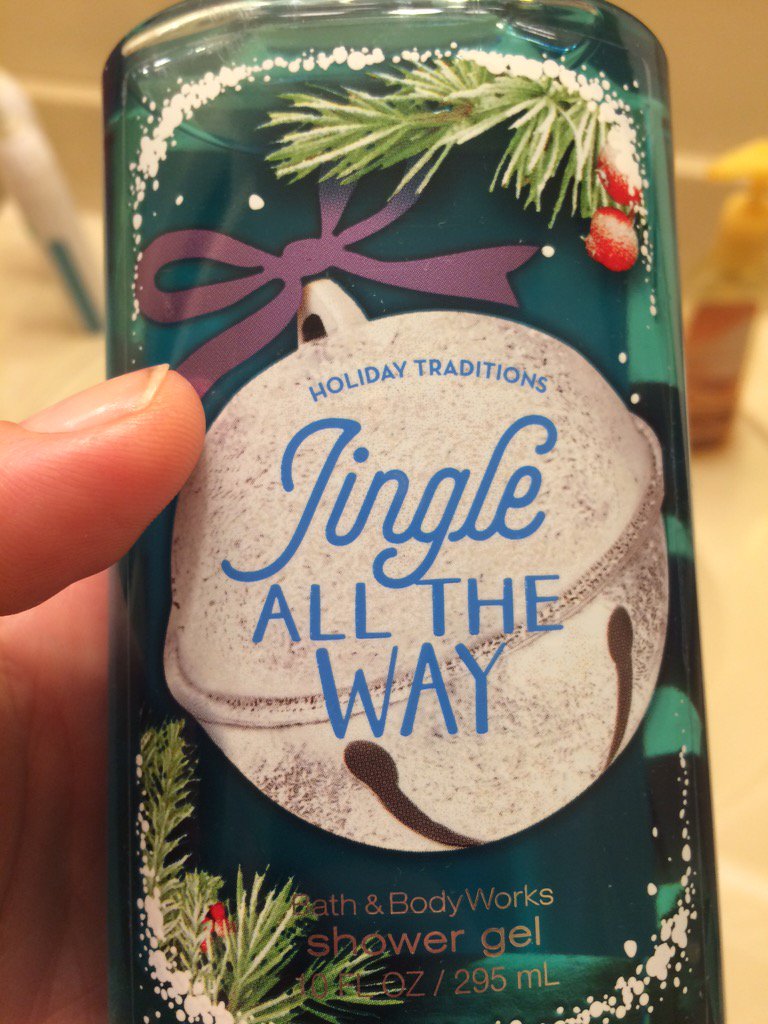 MarahSack's tweet photo. Thanks bath &amp; body works, I now know what it takes to smell like @Schwarzenegger and @sinbadbad #JingleAllTheWay https://t.co/Ukb7QiyACW
