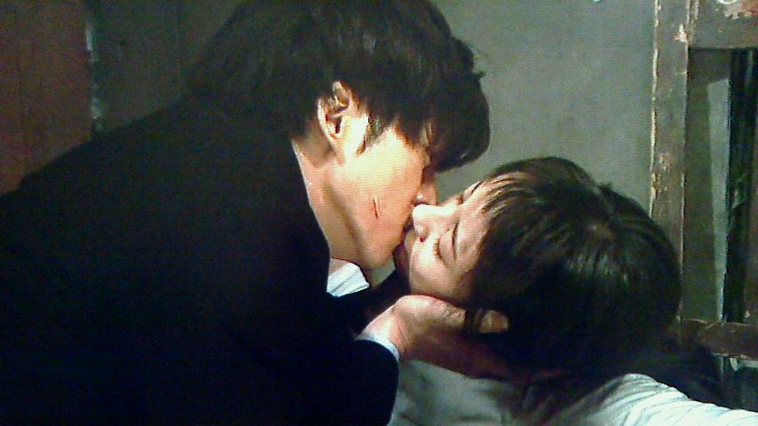 アオイ A Twitter タカさんのとんでも予想があながち間違ってなかったらどうしよ 8話で私が心奪われた美しい里見くんの口移しキスの相手は一体誰 ヤだ 里見くんと夕貴ちゃんハッピーエンドを切望 サイレーン 最終回まで30分 今夜は桃李に守られたい T Co