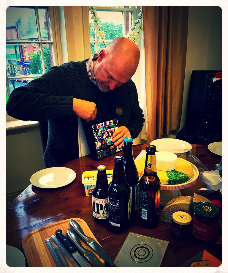 HuddleMedia's tweet photo. It's party day here at #HuddleHQ! Happy #WorkBirthday @ColinSneath ๐๐ฐ๐๐ https://t.co/ZCsIv9fIgB