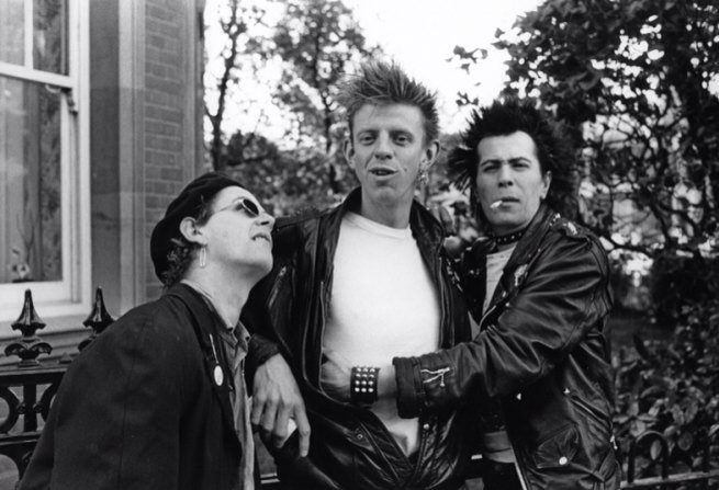 Happy birthday Alex Cox.

With Gary Oldman on the set of Sid And Nancy. 