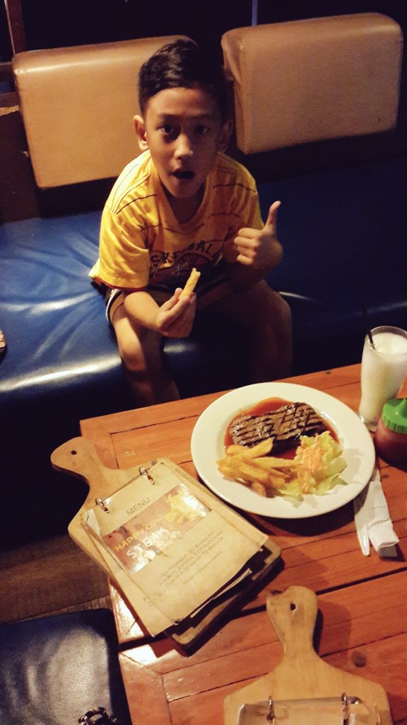 mamiMalcha's tweet photo. @happycowsteak yeaayy tenderloin steak bbq nya nomnom bingits.. puooll https://t.co/dCZty0Qi6j