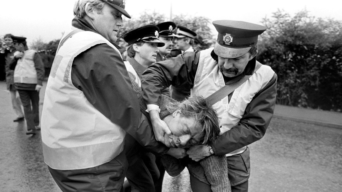 BBCRadio2's tweet image. The Battle of #Orgreave during the miners' strike - should there be a public inquiry? #minersstrike. #r2vine