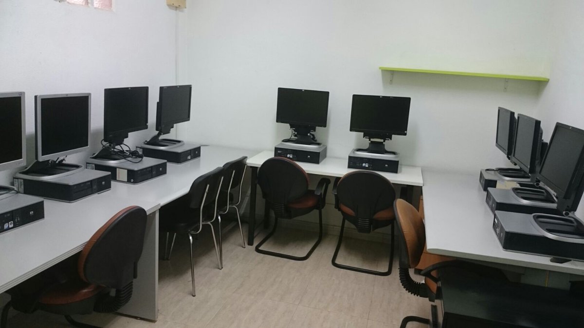 22D a las 18.30 <a href="/asav_rubi/">A.S.A.V Rubí</a> inaugura aula de refuerzo escolar con 25 PC de donalo.org #alargasciencia