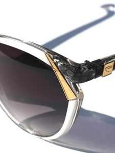 ClerkenwellVint's tweet photo. Going on a winter holiday or need to lift your mood on dull day? Vintage sunglasses @MV_London #designersunglasses https://t.co/8rDFKEwy3P