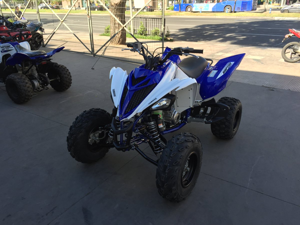 procircuitm's tweet photo. Buen Día y buenas rutas :)
RAPTOR 700 $6.290.000. adrenalina y buen gusto 
#FelizMartes #Dakar2016 #RegalaProcircuit https://t.co/uYSxE9yaJF