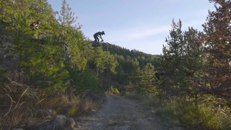 A brand new bike park in the South of France? <a href="/remymetailler/">Rémy Métailler</a> and @Remi_Thirion approve! vitalmtb.com/videos/member/…