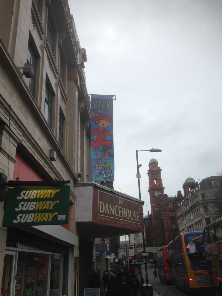 SlamDunc888's tweet photo. Tech day! #TechyTechy #DanceHousePanto #BuyThoseTickets https://t.co/mtxkGLQ7Bz