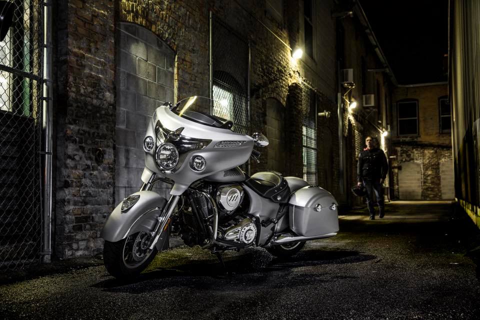 IndianMotorIND's tweet photo. This Grand Hard Bagger demands attention anywhere and everywhere. The Indian Chieftain. https://t.co/TVApqBleM3