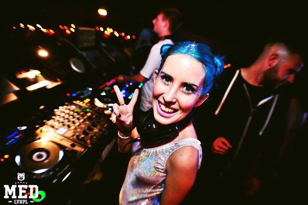 LilRockit's tweet photo. Being happy is the best defense to counteract negativity! Smile! 💕🦄 🚀 https://t.co/KdhqHKYt1F