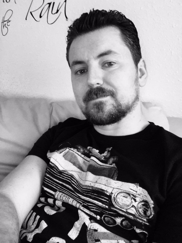 therealjohn1985's tweet image. Black and White