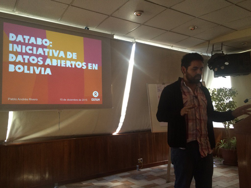 TereBouza's tweet photo. @payorivero de Oxfam habla sobre iniciativa para abrir datos públicos en Bolivia #databo #boliviatec #ChicasBolivia https://t.co/1MJtz1Z2dN