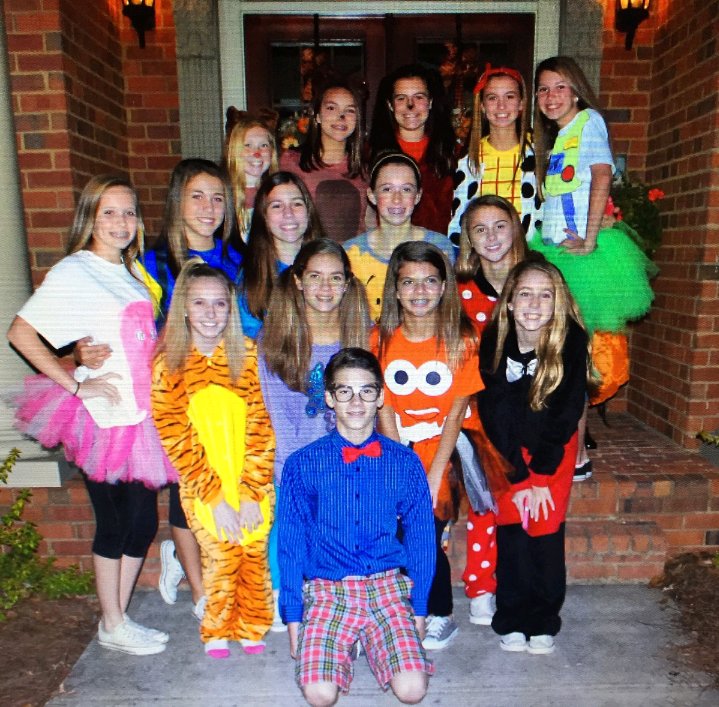 Jackcadogan1's tweet photo. and HAPPY BIRTHDAY AVERY😂 The Sleepovers with you was so fun👏😂 and hanging with you too!! Anyways have a good day!🎉 https://t.co/ZsZUdlIHuV