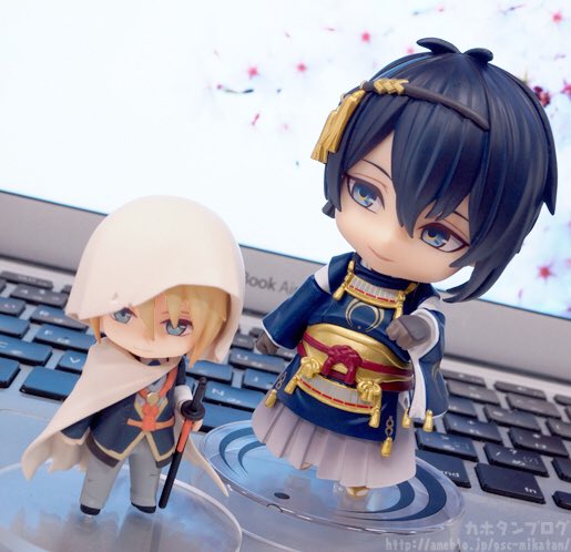 カホタン グッスマのすみっこ ねんどろいどぷち 刀剣乱舞 Online 部隊一 刀剣乱舞 Orangerouge サイズ感をお伝えすべくiphone6やねんどろとの比較画像をぺたりっ٩ ᐛ و T Co Scand7xocj T Co 4zlr27tyrn Twitter