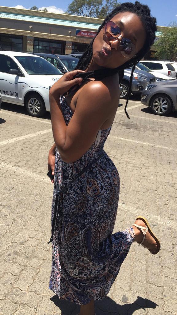 SpokaziL's tweet photo. Happy holidays y'all.Zise right iiboys ne girls mos? https://t.co/6UUVwOkv7w