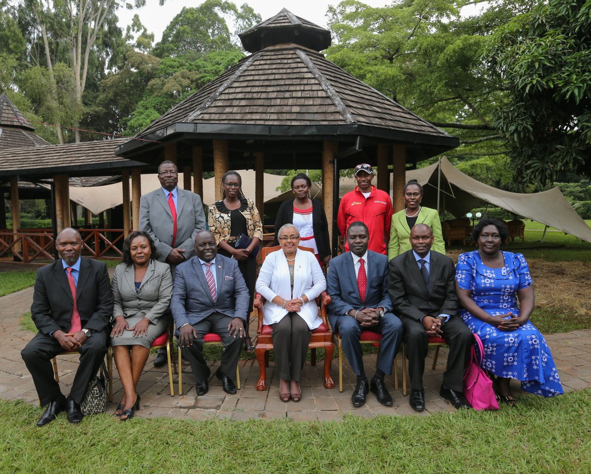 FirstLadyKenya's tweet photo. First Lady Margaret Kenyatta with the Special Olympics Kenya Team LA2015 at State House, Nairobi. https://t.co/pCRf0tVlat