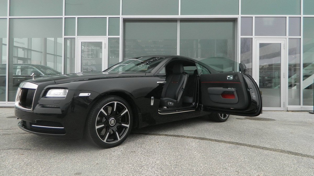 dochoixehoi's tweet photo. Ra mắt #RollsRoyce #Wraith #CarbonFiber https://t.co/3ot5KsY1td https://t.co/DUkqF2KB3e