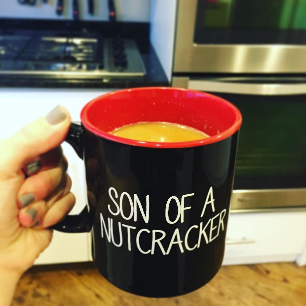 MrsBTeachesMe's tweet photo. Tis the season! May your coffee be strong today, friends! โค๏ธ #wecandothis #coffeewillhelp โฆ https://t.co/unhMxZlaBb https://t.co/gozH7260tT