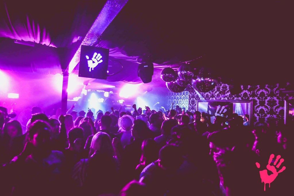 smackCardiff's tweet photo. We celebrate the end of 2015 this week with a Black Friday special...
#ChristmasBevs
Tickets: @chanabellax #5mack https://t.co/s0bz9hXjIl