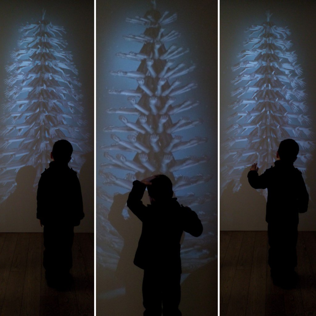 Christmas Spiders! ptashkablog.com/2015/12/15/chr…