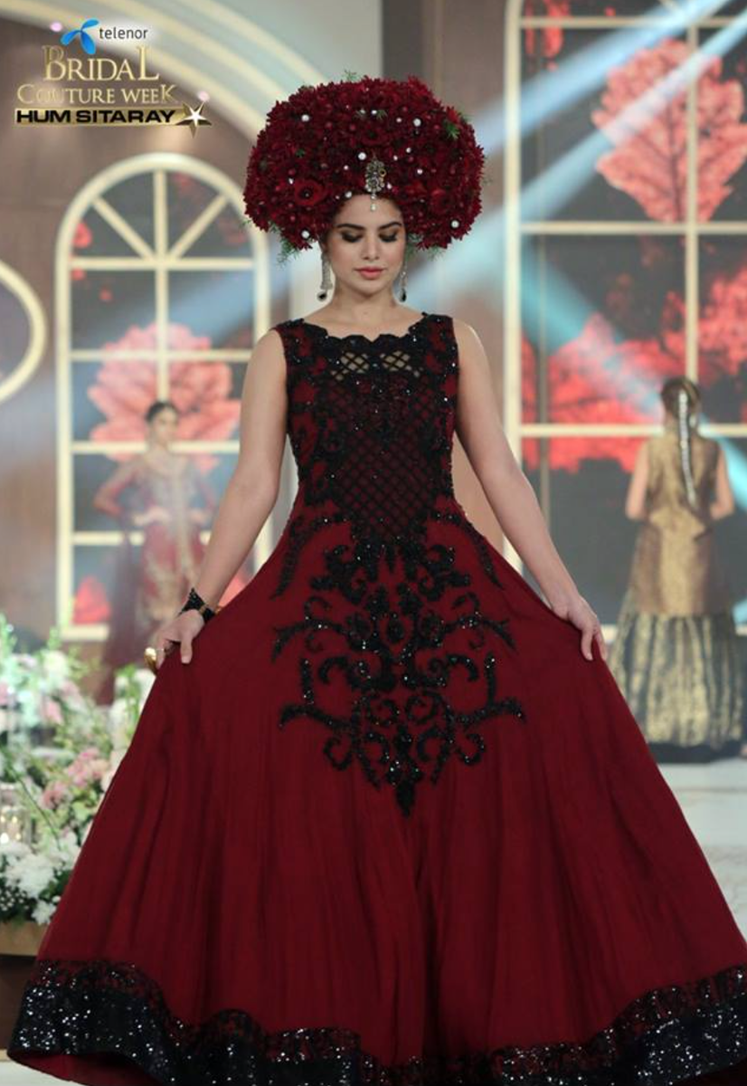 BombayStores's tweet photo. #TBCW2015: Each decadent ensemble @LAJWANTI13's 'Royal Glam' collection lived up to its namesake at @TBCWOfficial https://t.co/UgghQW8oJK