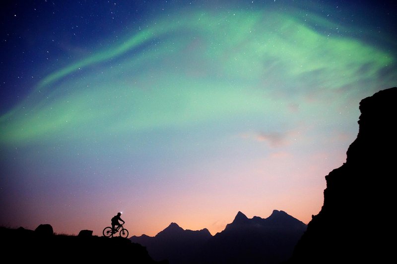 redbull's tweet photo. The coolest places to ride 🚲💨. https://t.co/Pa2YnYtsgx https://t.co/nww2aGensB