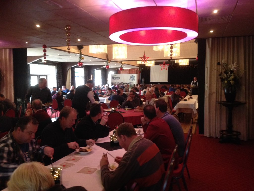 De_Haverkamp's tweet photo. Vandaag was de loonwerkersdag van  @ForFarmers bij @De_Haverkamp met na afloop een heerlijk #stamppotbuffet https://t.co/73ywJwqPWs