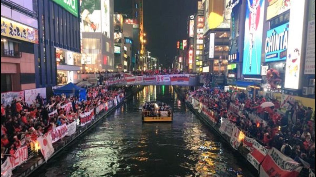 Fercaveoficial's tweet photo. Lejos la mejor hinchada!!!! https://t.co/AdGxQ9yaI0