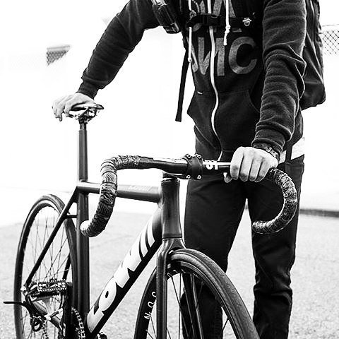 InstaBicycle's tweet photo. Via @gcrfixed86: @gcrfixed86 #fixed #fixedgirls #fixedgirl #fixedgear #fixie #singlespeed … https://t.co/V7vn5Rko2R https://t.co/jdzAhz4zyR