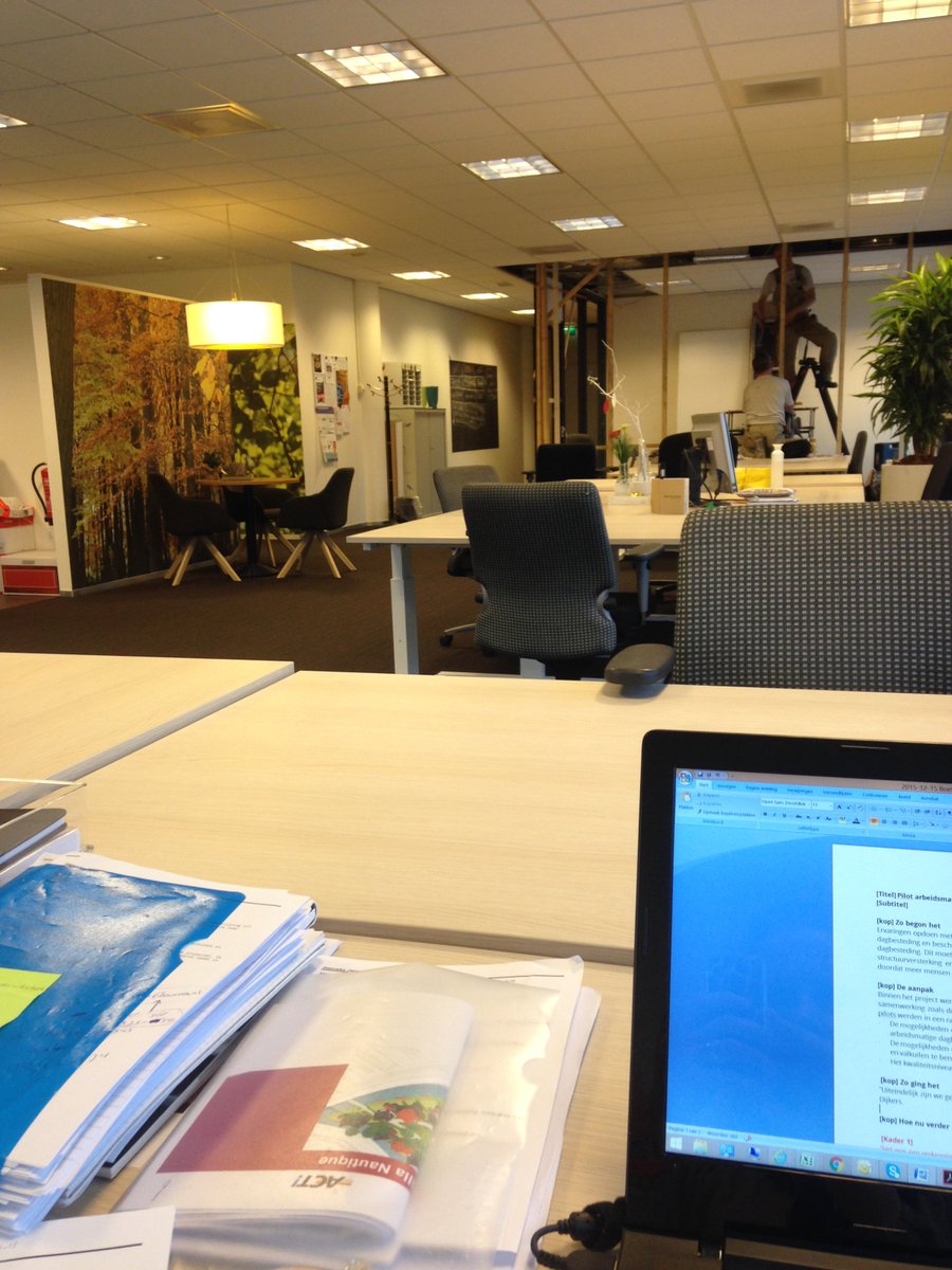 Communicatie in de bouw: we nemen het vandaag wel heel letterlijk met de mannen van <a href="/PTHolten/">Paalman & Tempelman</a> in <a href="/Ondernemershus/">HOH</a>.