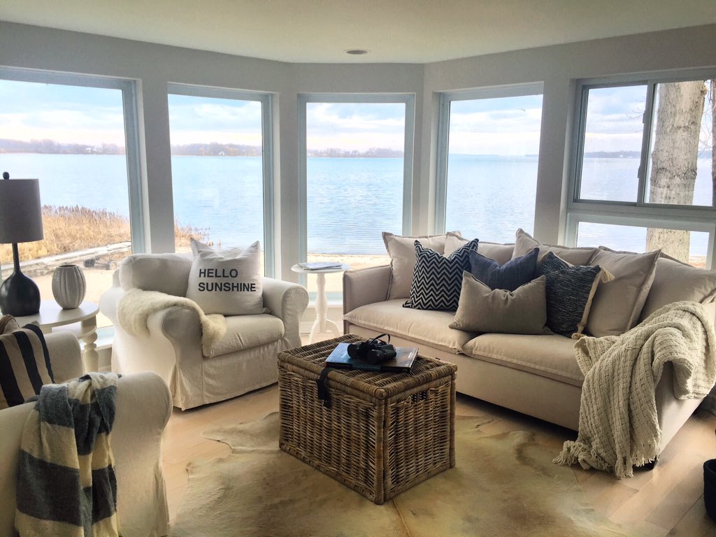 KaylaD_TRP's tweet photo. VIP New Homes Retreat! Planning a successful 2016 🍾#princeedwardcounty#preconstruction#newhomes#torontorealestate https://t.co/jFNEwRB3xi