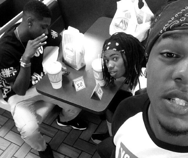 29milliondreams's tweet photo. Happy birthday to my family @Yung_Zigz ๐ฅ๐ฅ๐ฅbeen A1 since Day1 #DINEEE๐ฏ #turnup1X4DA1X much love famo๐ฏ๐ฏ๐ฅ #DEC18 https://t.co/70cuG7U378