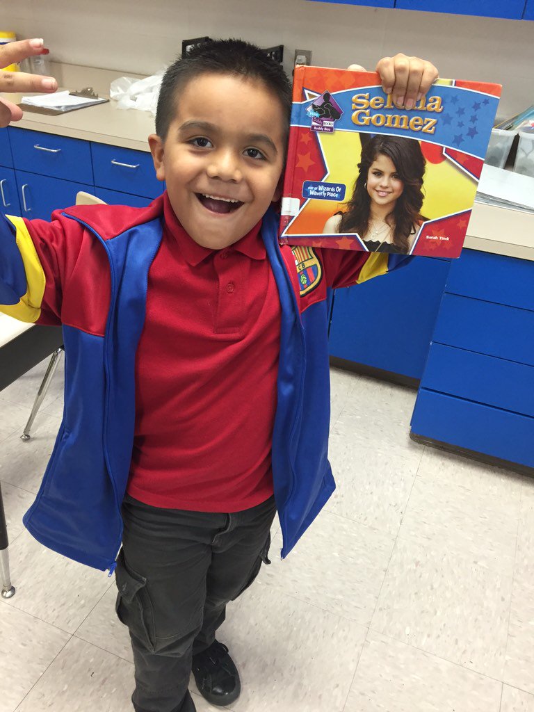 LQinmysoup's tweet photo. @selenagomez one of @reneecliff 2nd grade students really wants you for Christmas. How can you say no to this face https://t.co/n6Fx2ythjv