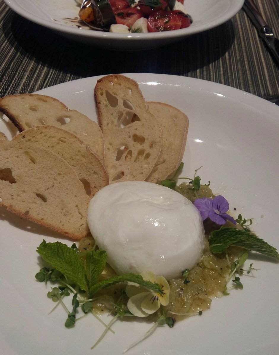 lusciousCT's tweet photo. #SummerTapas @AnthonijRupert: bresaola; strawberry carpaccio w tomato&amp; bocconcini; beetroot cured salmon; burrata 😍 https://t.co/SNsPD7KTY5