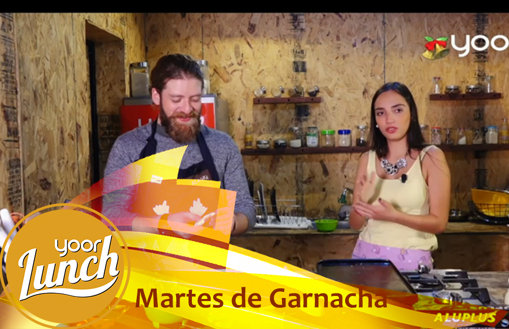 yoortv's tweet photo. ¿Qué les parece @cons_yoortv en Mood Garnacha? @diego_yoortv ¡¿guapísima no?! diviértete en #YoorLunch Rep. 1PM https://t.co/dLjBKRcfgU