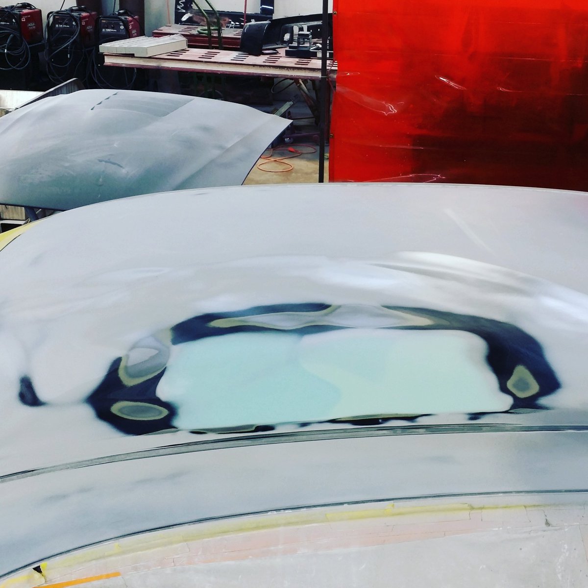 Logan_268's tweet photo. Doing some bondo work in school today! #autobody @MrVenardACT https://t.co/RutgSs09t8