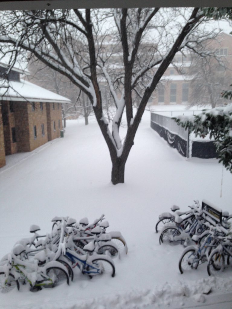 dpataroque's tweet photo. I need to start checking my weather app more often... https://t.co/nf4SVsR6Xo