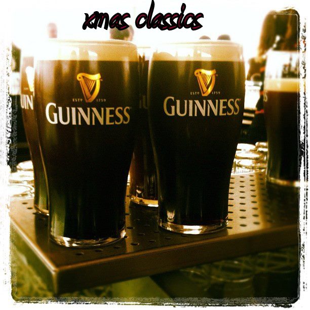 1759holygrail's tweet photo. #xmaspints #warmingupnicely #1759 https://t.co/qPsYxHz3pa